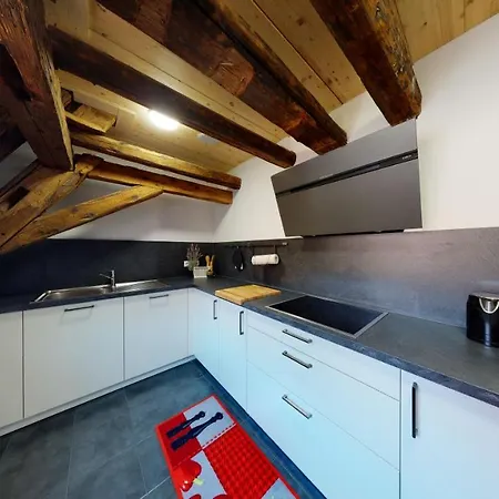 Karl V - Geschichte Leben Im Herzen Der Altstadt Affittacamere