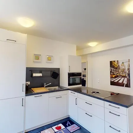 Karl V - Geschichte Leben Im Herzen Der Altstadt