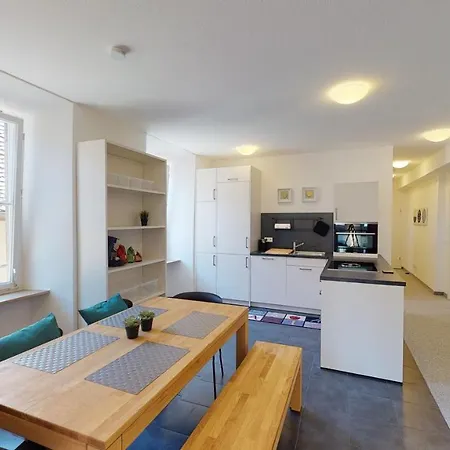 Karl V - Geschichte Leben Im Herzen Der Altstadt *