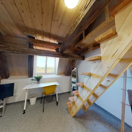 Karl V - Geschichte Leben Im Herzen Der Altstadt